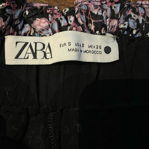 Zara floral skirt with undershorts built in - Picture 4 of 4